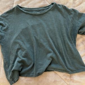 Grey, cropped American Eagle T-shirt